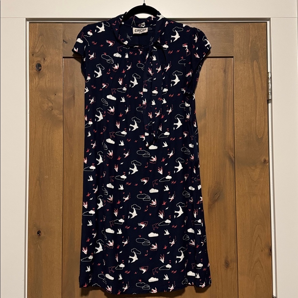 Circus by Modcloth Birdie Mini Dress Womens US 8 Novelty print Tie keyhole neck